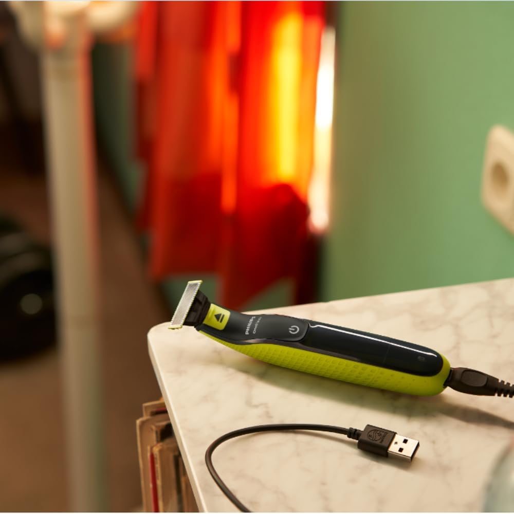 Aparador e Raspador de Pelos Philips OneBlade com 3 Pentes QP2724/10 À prova d'água - Bivolt: imagem adicional